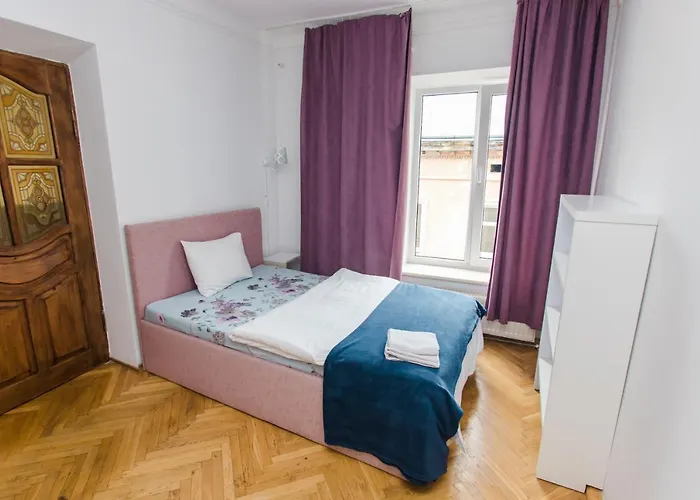 в центрі міста *